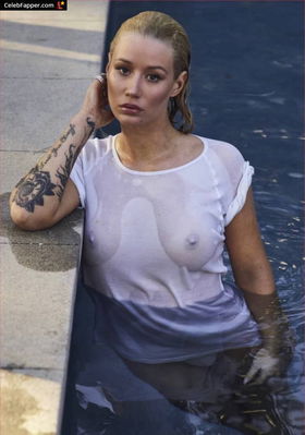 iggy azalea fap tits boobs breast Photo